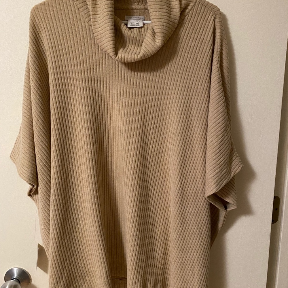 VanHusen NWT batwing cowlneck sweater